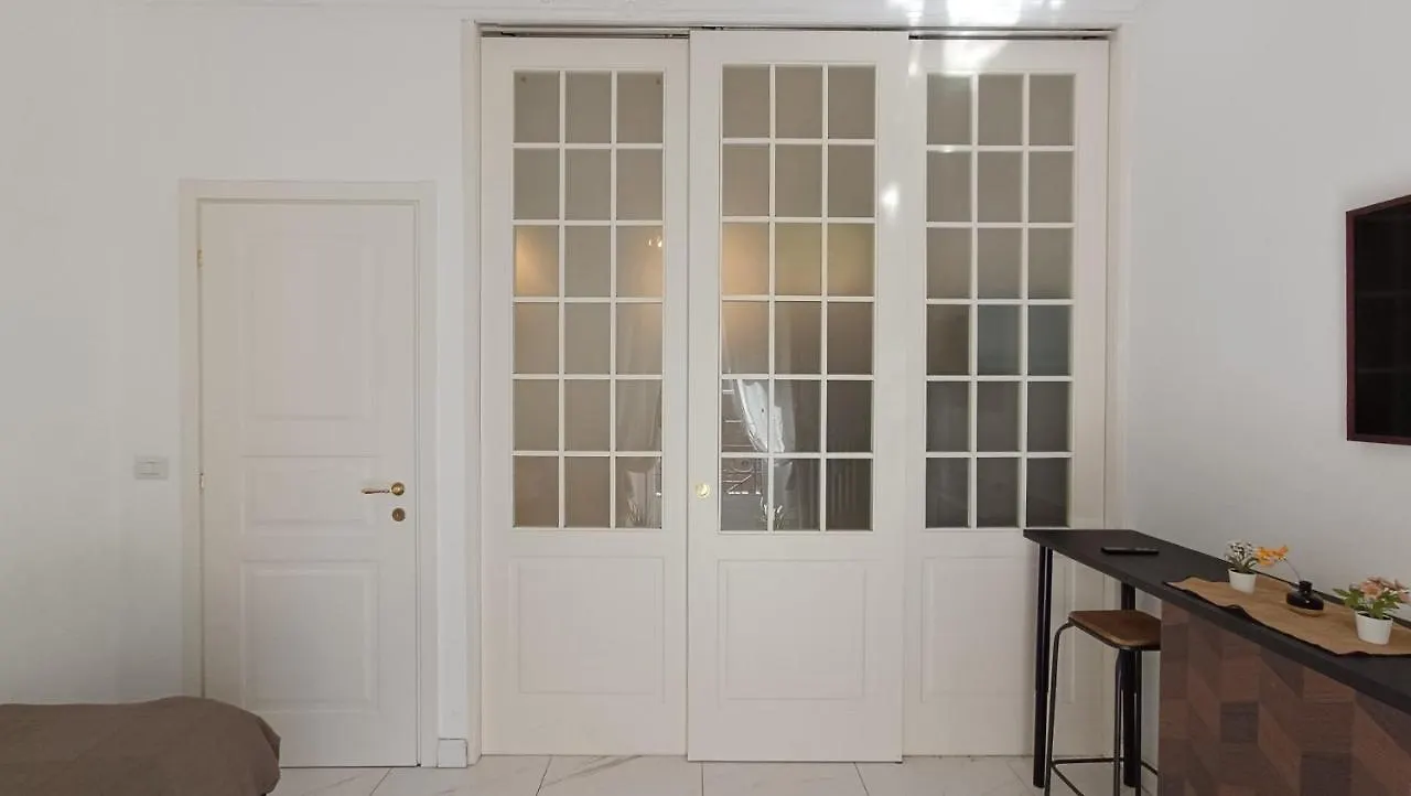 Appartement Elegante Monolocale - Macchi 1920 à Milan Italie